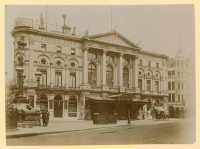 The London Pavilion, Londen door English Photographer